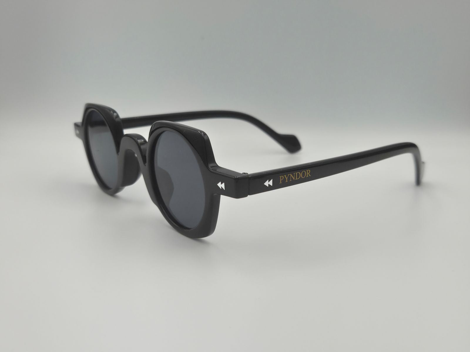 Moros Black