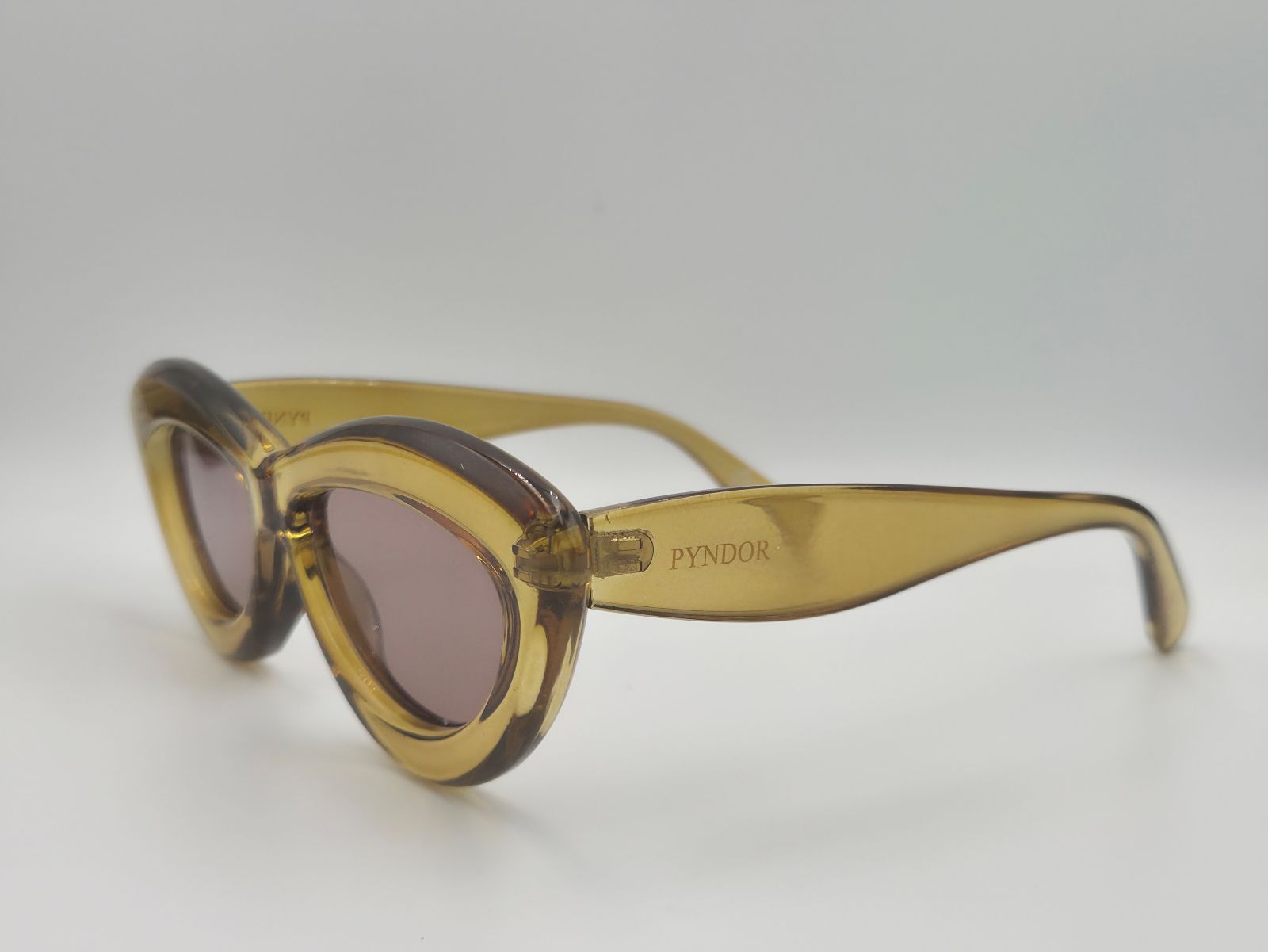 Medea Yellow