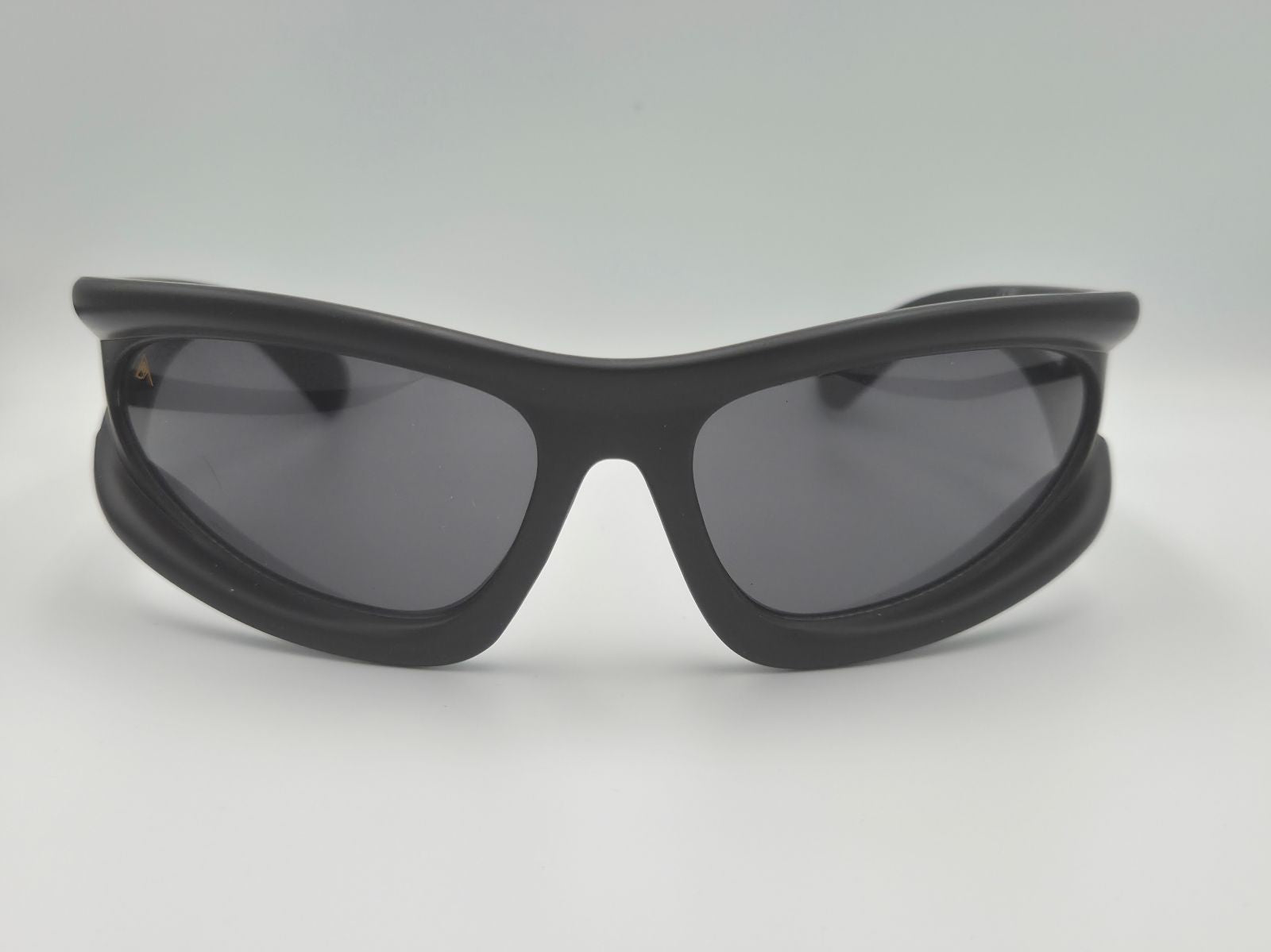 Phaethon Black