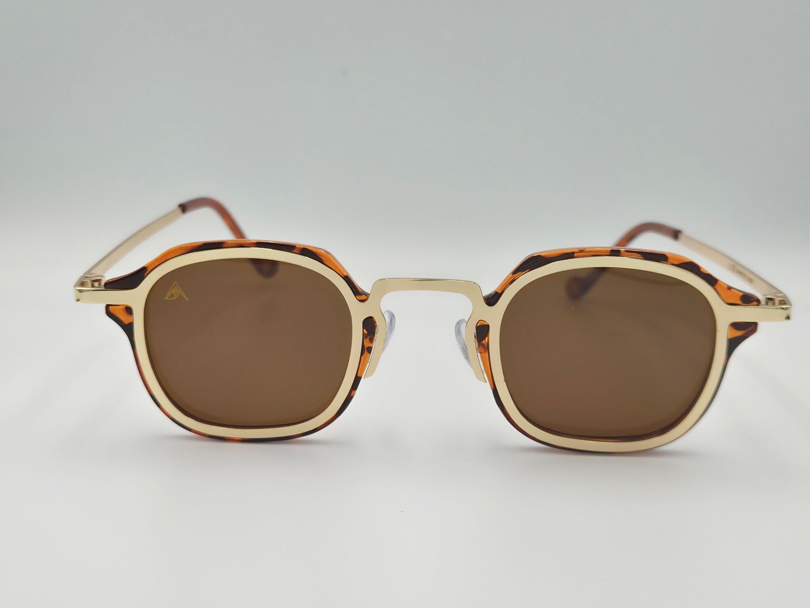 Nostos Brown