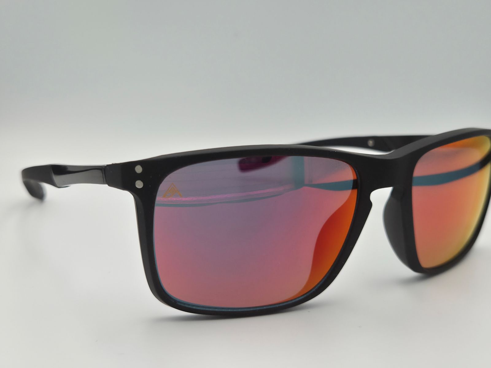 Myrmidon Red