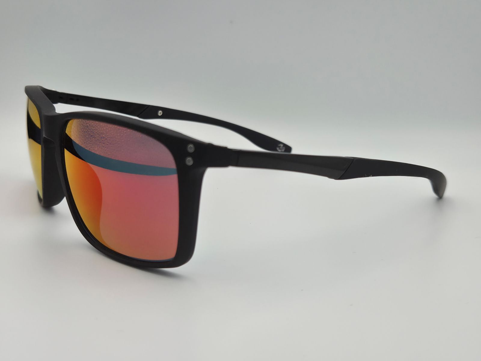 Myrmidon Red